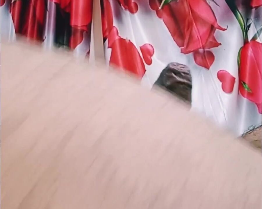 Love her to stay still while she satisfies cock