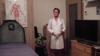 RRUSSIAN DOCTOR GIVES LECTURE ABOUT MEN´S SEXUALITY - part 2 Blowjob