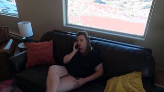Handyman fucks sexy housewife.