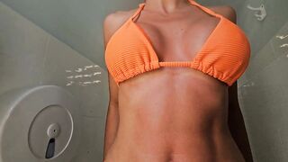 Passionate Beach Encounter: Italian Couple's Steamy Adventure - Part 1