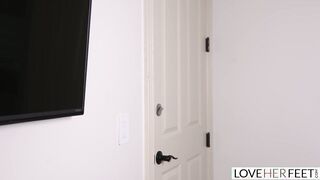 Katya Rodriguez's Sensual Foot Play: A Tempting Encounter with a Latina MILF