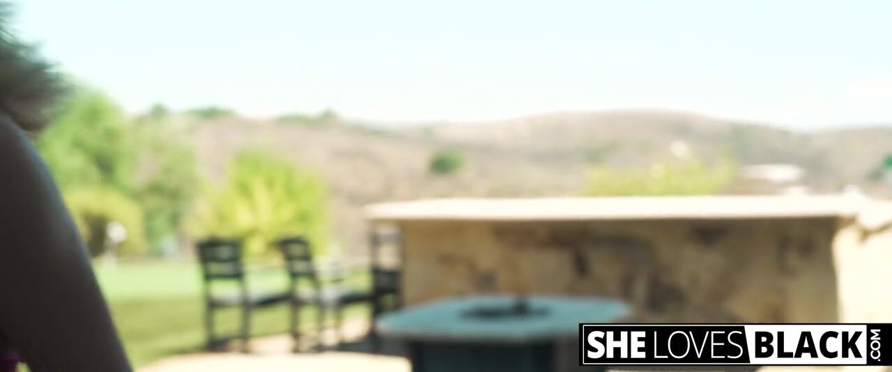 Isiah Maxwell Delivers an Unforgettable Experience While She Waits