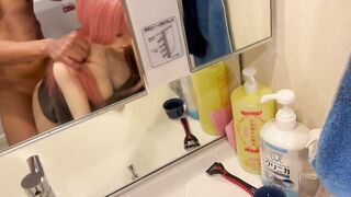バスタオルの女