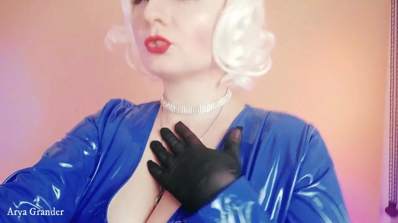 Explore the Allure of PVC: Captivating Selfie Moments with a Kinky Model