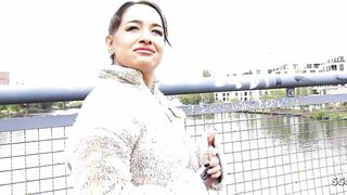 Unexpected Encounter: Petite Latina Beauty Gets Candid with a Bold Casting in Berlin