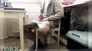 MG-3029: Captivating Conversations at the Café with Stunning Amateurs