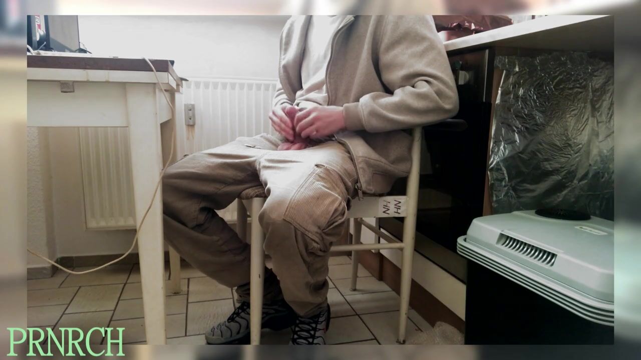 MG-3029: Captivating Conversations at the Café with Stunning Amateurs