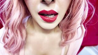 Curvy Mom Delivers an Intense Oral Experience That Will Leave You Breathless!