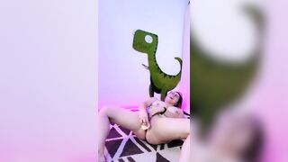 Curvy Mollie Takes a Wild Ride with Her Favorite Toy