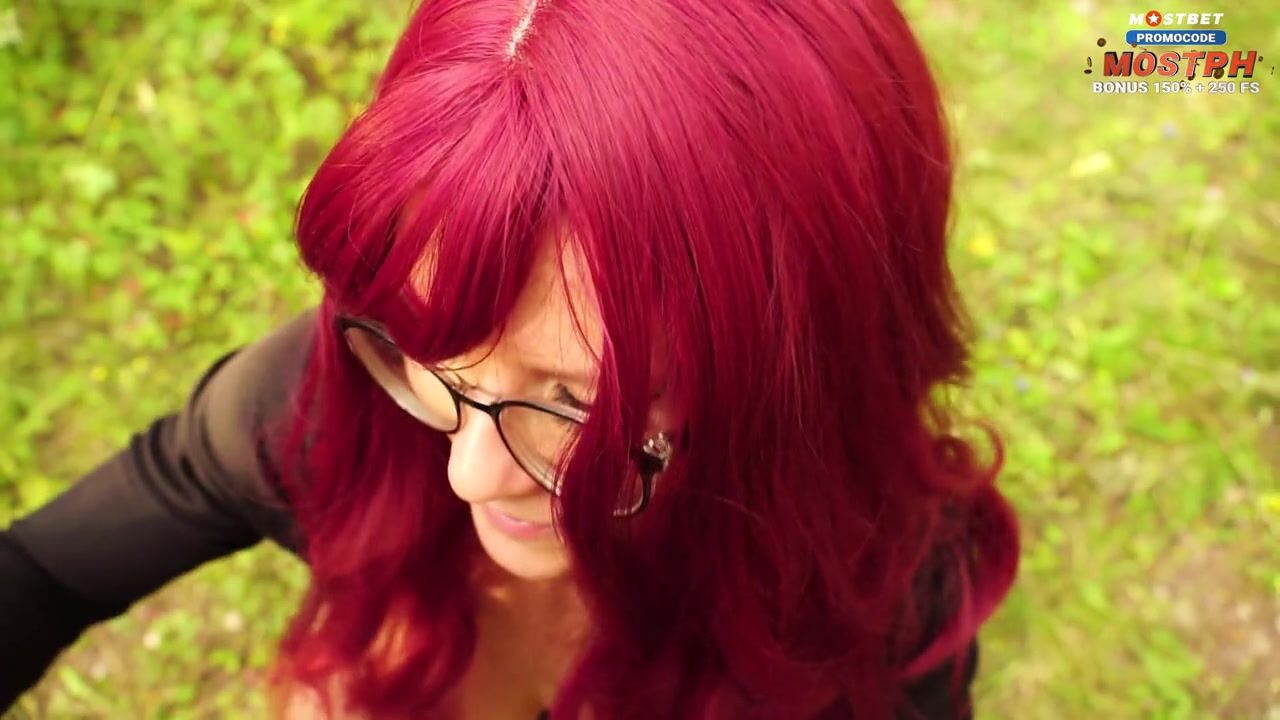 Curvy Mom with Huge Natural Assets Enjoys a Thrilling Outdoor Adventure