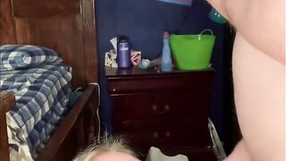 Amateur MILF's Intimate Home Video: Behind the Scenes with a New Camera Operator