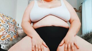 Curvy Goddess Delivers Intense Pleasure - Sensational BBW Experience with Squirting and Passionate Moments!