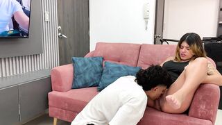 LE QUITO LOS CELOS A MI JOVEN HERMANASTRA CON UNA RICA Y DURA FOLLADA