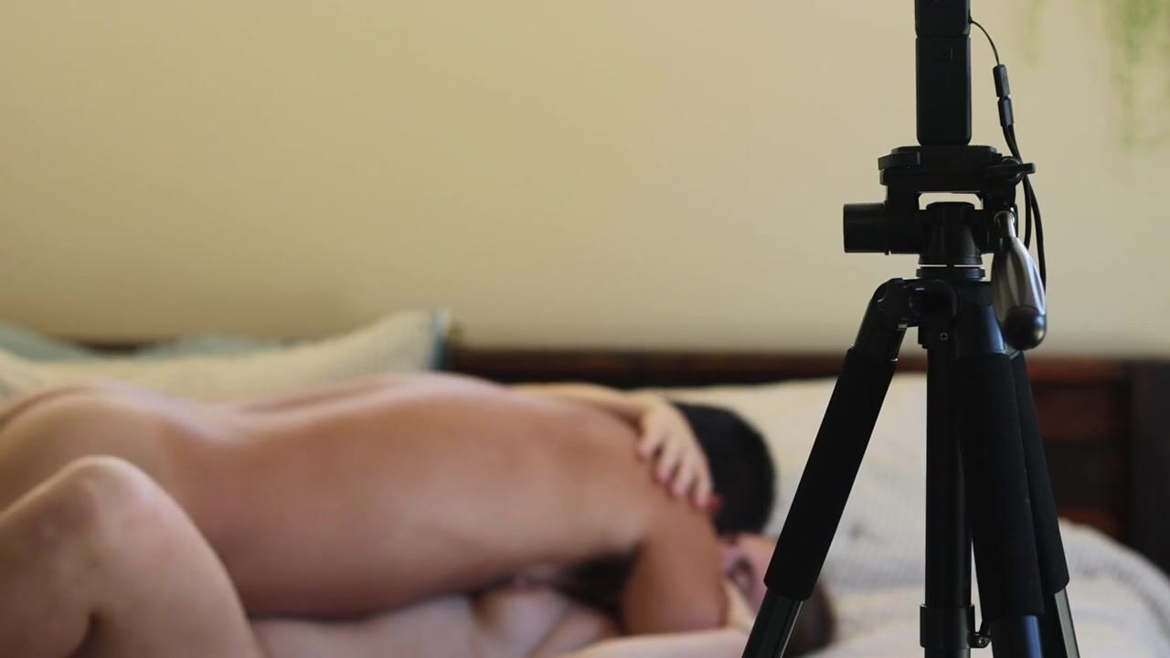 Steamy Voyeur Moments: Real Couples in Intimate Encounters