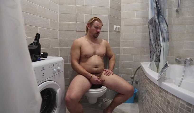Hot daddy toilet masturbation and... invitation.