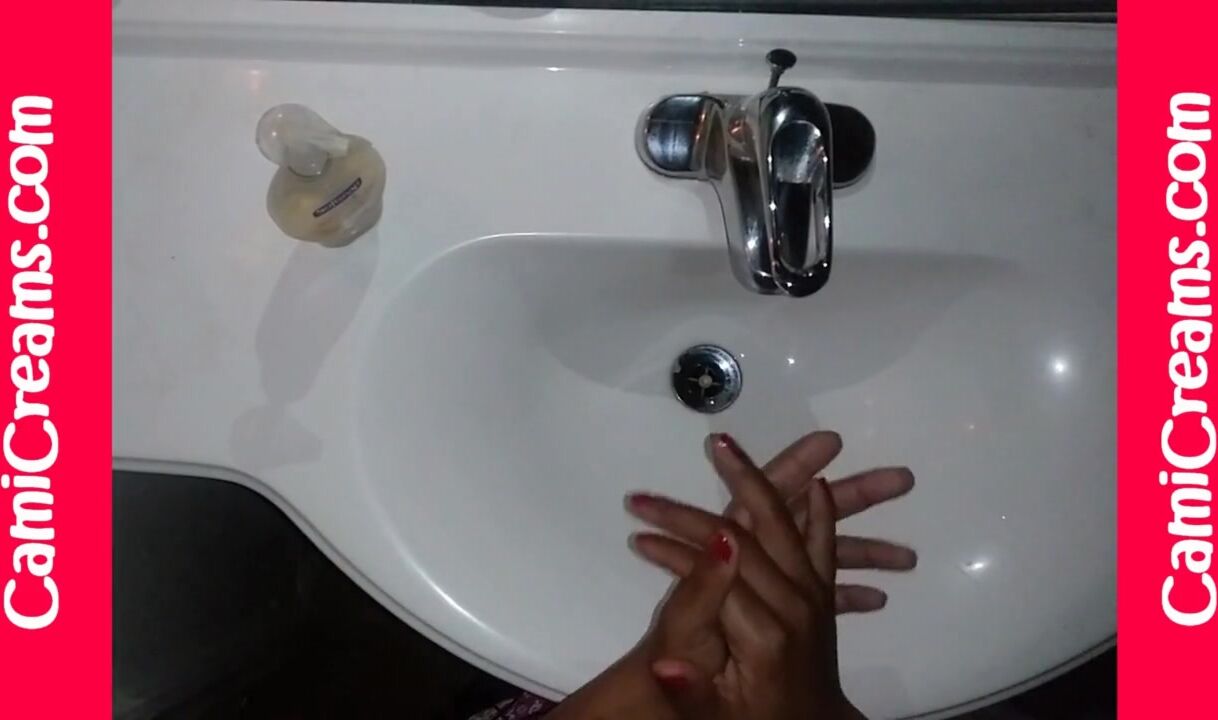 Experience Sensual ASMR with Cami Creams: Soothing Wet Sounds and Relaxing Soap Play