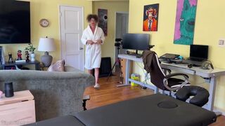 Stepmom's Unexpected Adventure: A Surprising Anal Experience with a Hot Milf