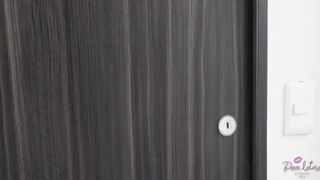 Steamy Encounter: WIFE Gets Cozy with the Handy Man!