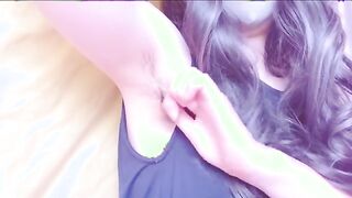 A Japanese Amateur in a Tank Top Shows Off Her Natural Look [Homemade]