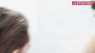 Lola Myluv's new boyfriend can't resist her tight pussy & tight butt