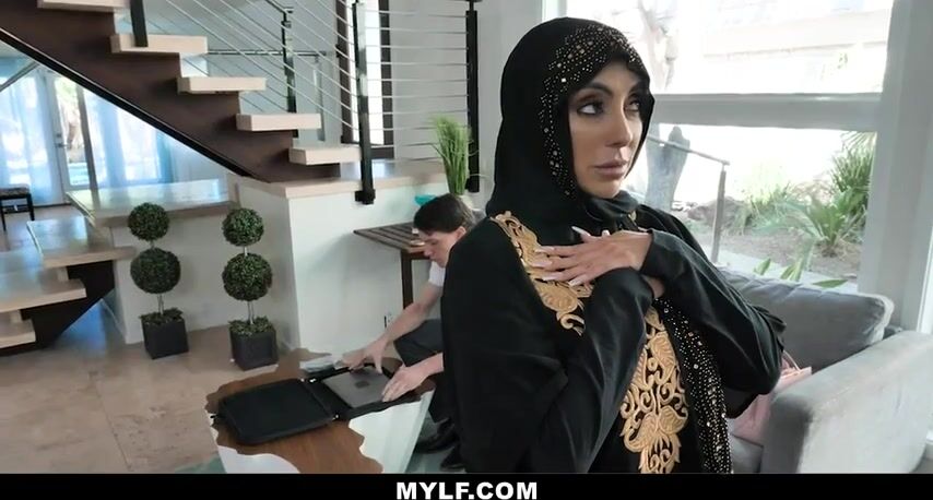 Kylie Kingston bangs her boy with hijab while getting her Muslim pussy pounded
