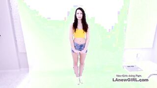 Watch this cute teen pump a big cock with her mouth in this hot new video!