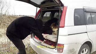 Wild teen couple fucks in car with rough sex and deepthroating