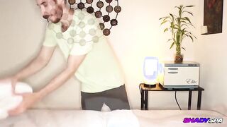 Agatha Delicious gets a massage and a hot BJ from a kinky Shiatsu masseuse