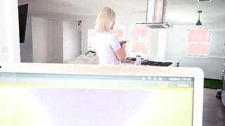 Tommy Wood and Slimthick Vic's steamy taboo story: Petite Milf with Juicy Ass flaunts her curves in front of stepson