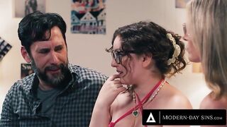 Cory Chase & Leana Lovings get down & dirty in a wild FFM threesome with Tommy Pistol