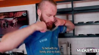 Chica MILF gets pounded hard by a plumber for money
