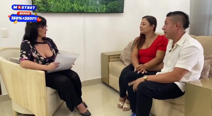 Montse Swinger and Linda Clauss Explore Passionate Threesome with a Psychologist