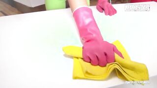 Fucking stepmom MILF and big cumshot on hairy pussy close up