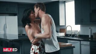 Ryan Mclane bangs Lexi Foxy & cums hard in comfort - MILFED