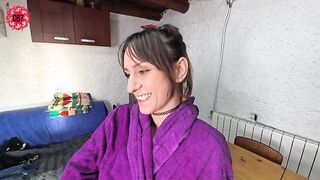 Watch coppiabollente7 as the Italian housewife gets a hot fuck while her cuckold courier is away