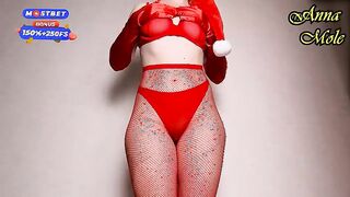 Anna Mole's Festive Surprise: A Perfectly Curved Christmas Delight