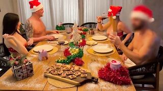 Maeva Sinaloa - Christmas orgy with friends