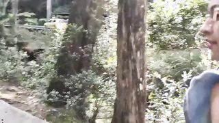 Stranger invites me to smoke in ARVI park and I end up myself in the nature of Medellín