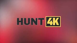 HUNT4K. Hunter ran into a sexy chick in public and fucked her in the fortune-telling salon