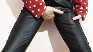 I LOVE TO FUCK MY PUSSY WITH A BIG TOY IN BLACK STOCKINGS