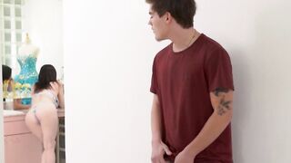 MATURE4K. Costumed Stepmom Fucks with Ray Veness