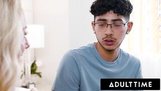 Sadie Summers Offers Up Pussy To Pervy Teen