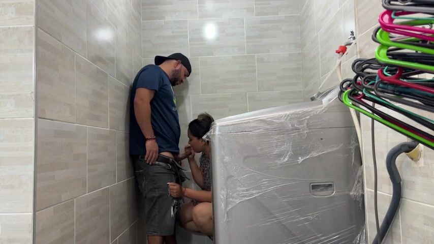 Unexpected Passion in the Laundry Room with CulonaArdiente32: A Steamy Encounter
