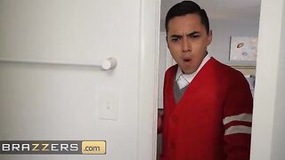 Tokyo Leigh's Tempting Encounter: A Seductive Surprise for Her Son's Friend