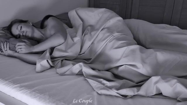 Unforgettable Morning Moments: Passionate Wake-Up Session with Intense Reactions