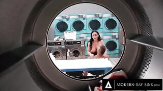 Steamy Encounter: Jennifer White's Close Call with Charles Dera in the Laundromat