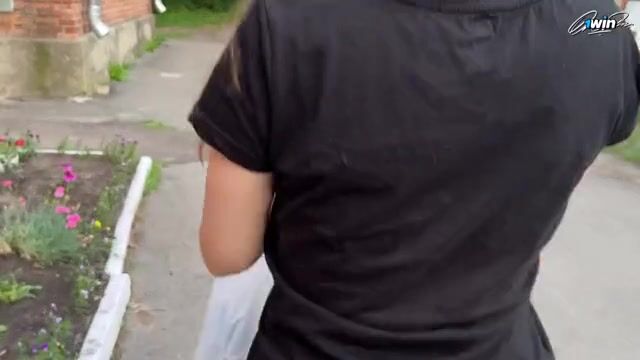 Unexpected Encounter: Cute Girl with Glasses Delivers an Intense Surprise in Public!