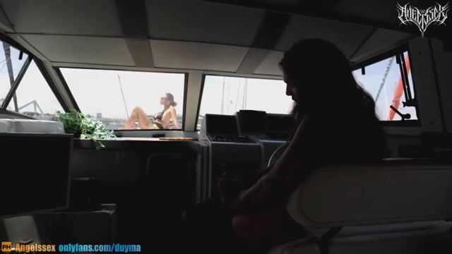 Unexpected Boat Adventure: A Steamy Encounter with a Gorgeous Stranger / Angelssex