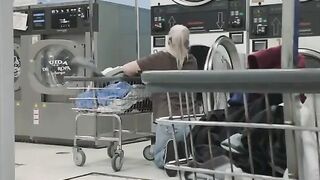 A Curious Encounter: How a Stranger's Kindness Transformed a Laundromat Visit!