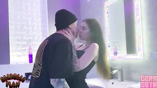 Intense Encounter with a Stunning Beauty in a Public Restroom - Gera Geyn & Qwaqwaman